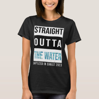 Direkt außerhalb der Wassertaufe 2023 getauft in T-Shirt
