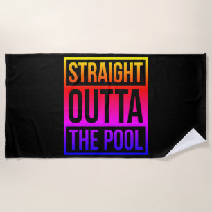 Direkt über dem Pool typografischer Text bunt Strandtuch