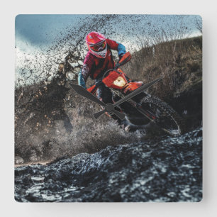 Dirt Rad-Reiter-Kissen Quadratische Wanduhr