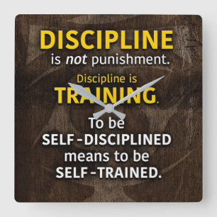 Discipline is Training - Workout Gym Inspiration Quadratische Wanduhr