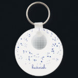 Disco Ball Dancer Schlüsselanhänger<br><div class="desc">Erleben Sie den Tänzer in Ihrem Leben mit dieser blauen und lila Disco-Ball-Schlüsselkette. Text ist anpassbar. Ideal für Erwachsene und Kinder. Teil einer Sammlung von Parcel Studios.</div>