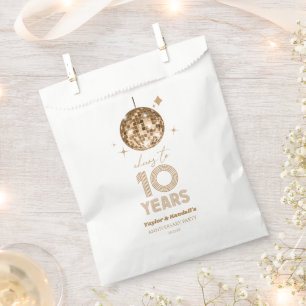 Disco Cheers 10 Years Wedding Anniversary Party Geschenktütchen