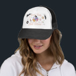 Disco Cowgirl Rodeo | Bachelorette Bride Tribe Truckerkappe<br><div class="desc">Geben Sie Ihren Jungfernhäusern diesen zauberhaften Hut für Ihr Bachelorette- oder Hochzeitswochenende! Unsere lustigen Hüte sind der perfekte Weg für Ihre Crew, um die ganze Aufmerksamkeit zu bekommen, überall wo Sie und Ihre Gallen gehen! Es gibt mehrere Namen, die man dieses Thema nennen könnte. Einige nennen es "Stiefel und Bling"....</div>