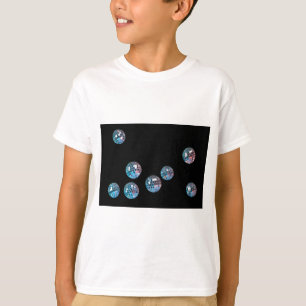 Discobälle im leeren Raum T-Shirt