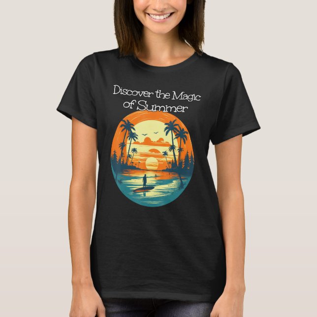Discover the Magic of Sea with Sunset for Holiday  T-Shirt (Vorderseite)