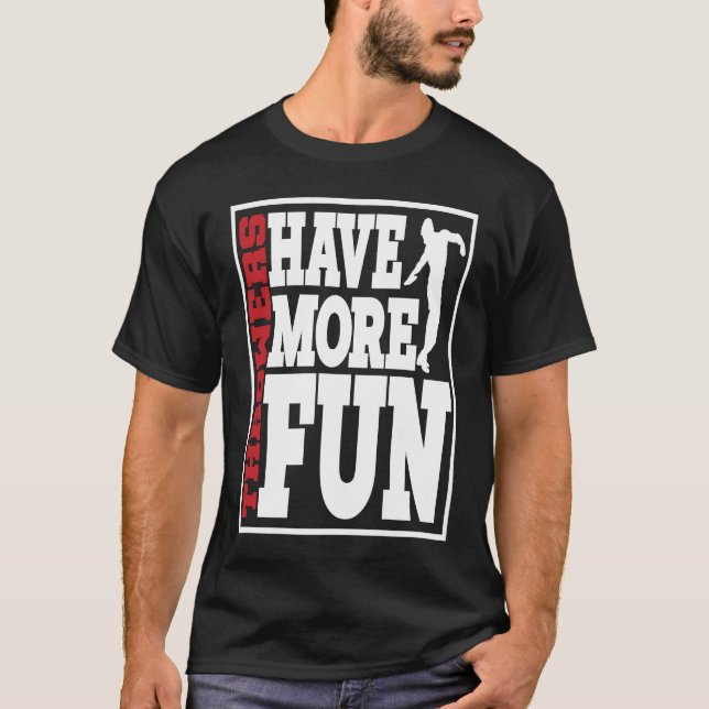 Discus Throwers Have More Fun Discus Throwing  2 T-Shirt (Vorderseite)
