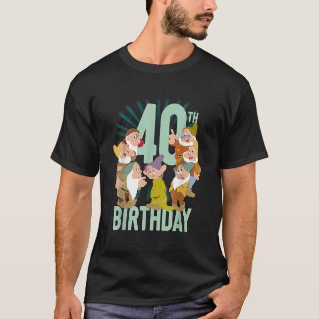 Disney Snow White Dwarfs Group Shot 40th Birthday  T-Shirt (Vorderseite)