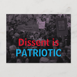 Dissent ist Patriotic Women's März 10/100 Maßnahme Postkarte