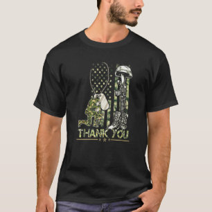 Distresierter Veteran Day Flag Militärische Stiefe T-Shirt