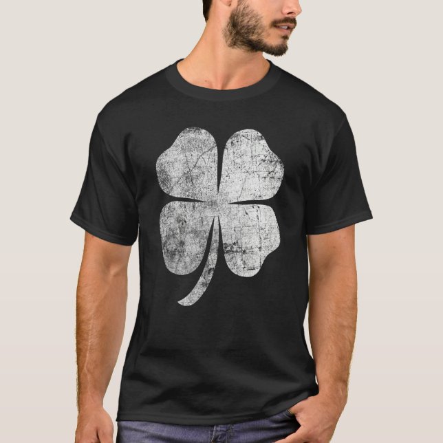 Distressed Four Leaf Clover St Patrick's Day T-Shirt (Vorderseite)