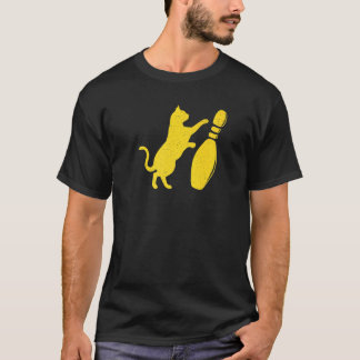 Distressed Style Süße Katze wirft Bowling-Pi um T-Shirt