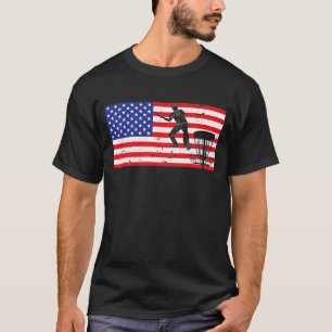 Distressive Disk Golf Player US sa American Flag V T-Shirt