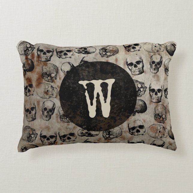Distressives Halloween-Monogramm Dekokissen (Vorderseite)