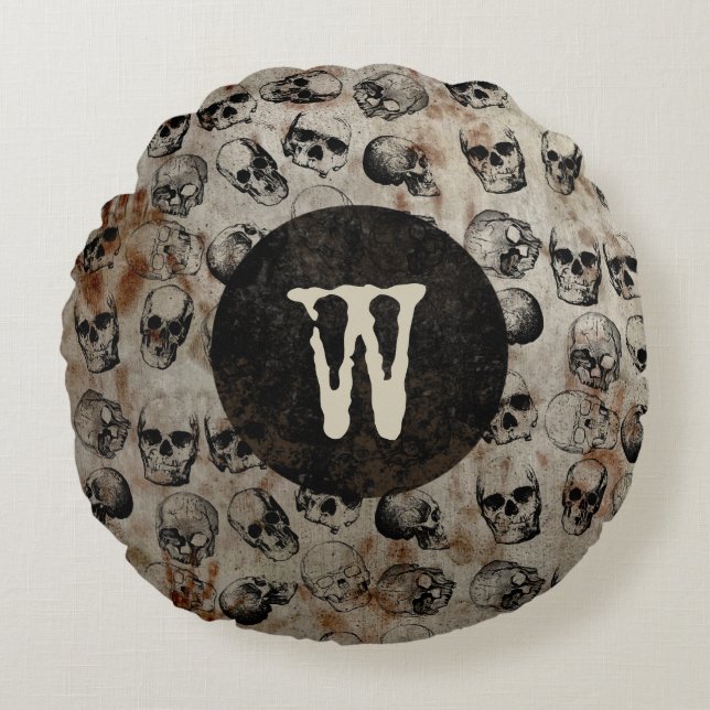 Distressives Halloween-Monogramm Rundes Kissen (Vorderseite)