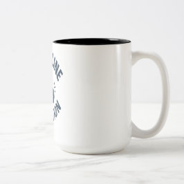 Disziplin ist größer als Motivation - Fitnessstudi Zweifarbige Tasse