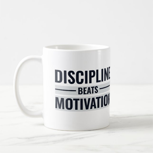 Disziplin schlägt Motivation Kaffeetasse (Links)