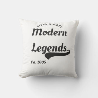 Divas-N-Rides Modern Legends Einteiler Kissen