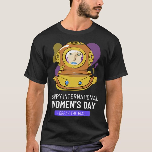 Diver International Women s Day Embrace Equity 8 M T-Shirt (Vorderseite)