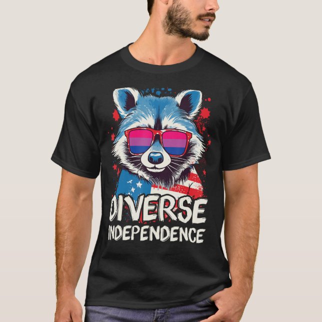 Diverse Independence Raccoon Bisexual Sunglasses F T-Shirt (Vorderseite)