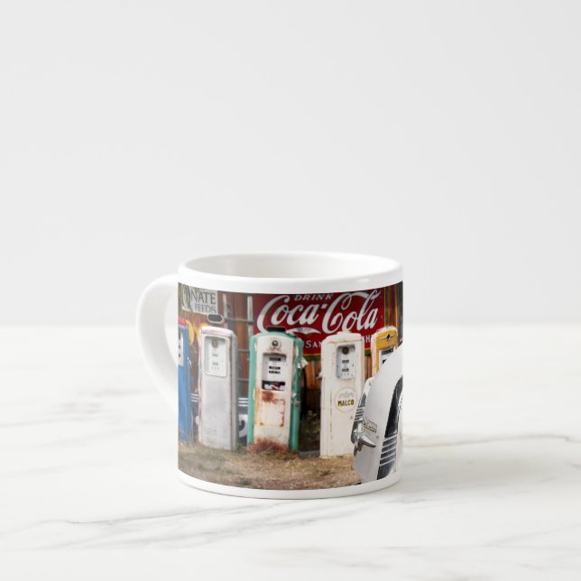 Dixon, New Mexiko, Vereinigte Staaten. Vintages Espressotasse (Vorderseite Links)