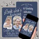 DIY Colors ・ Schauen Sie, wer 40 Geburtstagsparty  Save The Date<br><div class="desc">Schau, wer 40 wird! Laden Sie Ihre Familie und Freunde zu einem bevorstehenden 40. Geburtstag mit elegantem Foto Save the Date Party Einladungen. Bilder und Texte auf dieser Vorlage sind einfach zu personalisieren. Mit dem Zazzle-Design-Tool können die marineblau-weißen Konturen für Hintergrund, Text und Zahlen individuell angepasst werden. (IMAGE PLACEMENT TIP:...</div>