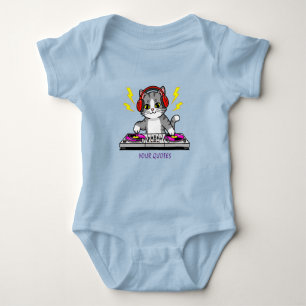 DJ Cat Cartoon – Illustration eines coolen Musikli Baby Strampler