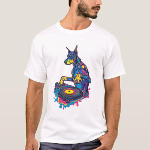 DJ Doberman � Club-Vibe-Party-Hund T-Shirt