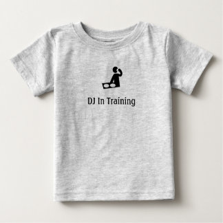DJ in Trainings-Säugling T Baby T-shirt