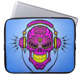 DJ-Zuckerschädel, lila auf Blau Laptopschutzhülle
