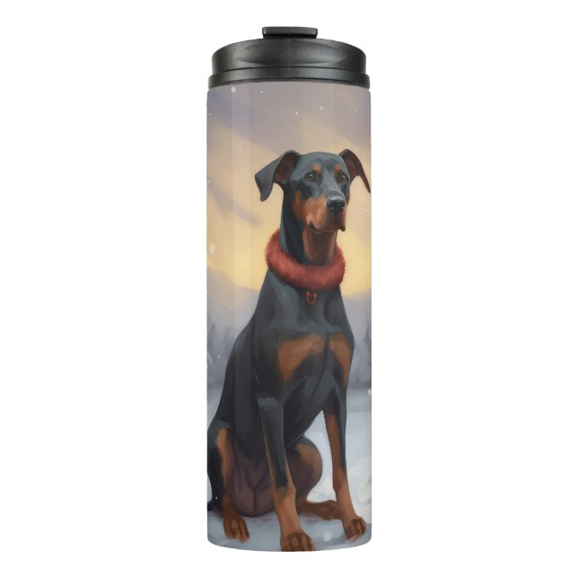 Doberman Dog in Schnee Weihnachten Thermosbecher (Vorderseite)