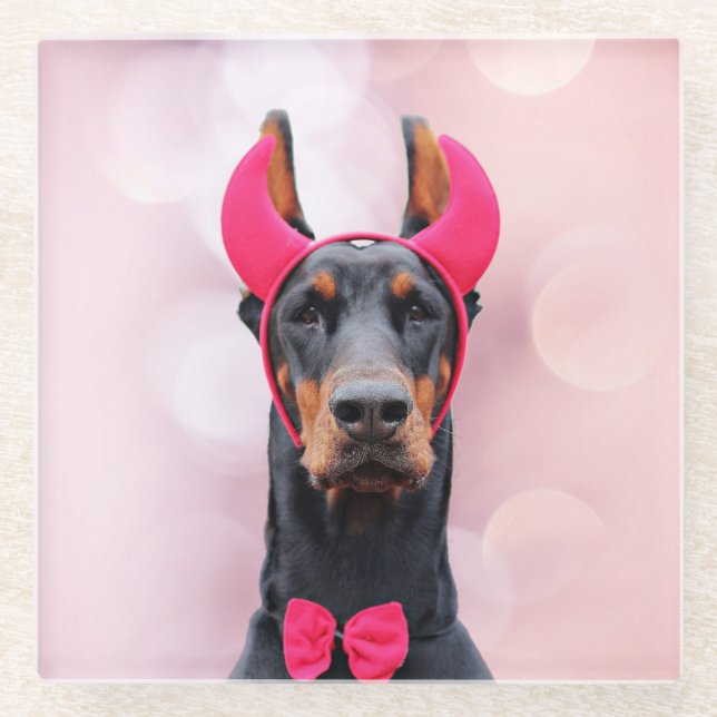 Doberman in Devil Costume Glasuntersetzer (Vorderseite)