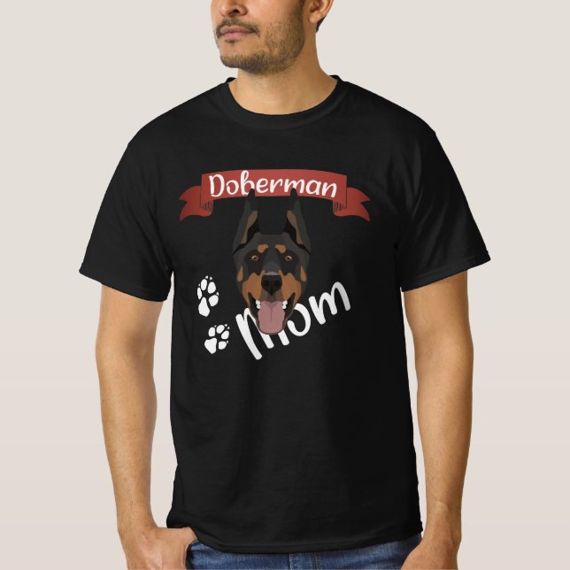 Doberman Mom, Dog Mom T-Shirt (Vorderseite)