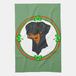 Doberman Pinscher St Patricks Geschirrtuch
