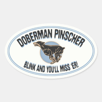 Dobermann-Blinzeln Ovaler Aufkleber