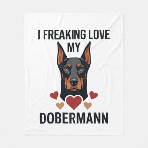 Dobermann Hund mit roten Herzen_1 Fleecedecke