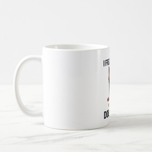 Dobermann Hund mit roten Herzen_1 Kaffeetasse (Links)