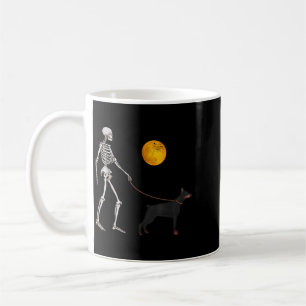 Dobermann-Skelett-Hund läuft Halloween-Kostüm Kaffeetasse