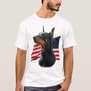 DobermannPinscherkopf mit Flagge T-Shirt