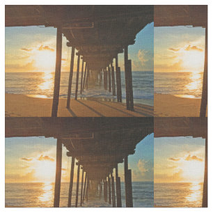 Dock bei Sonnenaufgang Stoff