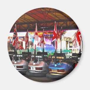 Dodgem Autos an einem Funfair-Magneten Magnet