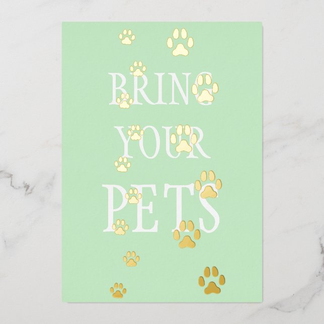 Dog & Cat Paw druckt Pet Friendly Custom Green Folieneinladung (Vorderseite)