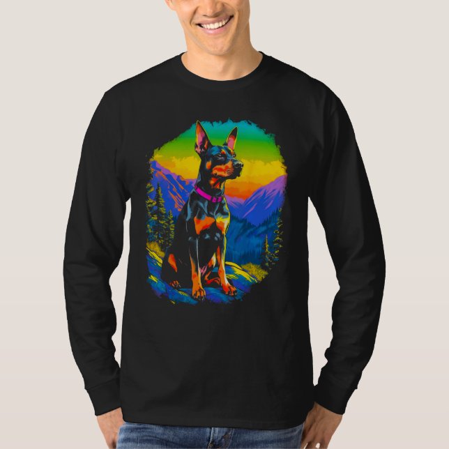 Dog Doberman Pinscher Hike T-Shirt (Vorderseite)