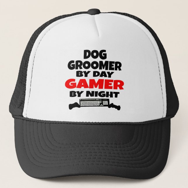 Dog Groomer Gamer Truckerkappe (Vorderseite)
