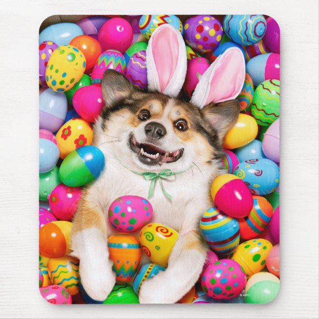 Dog Laying on Easter Eggs Mousepad (Vorne)