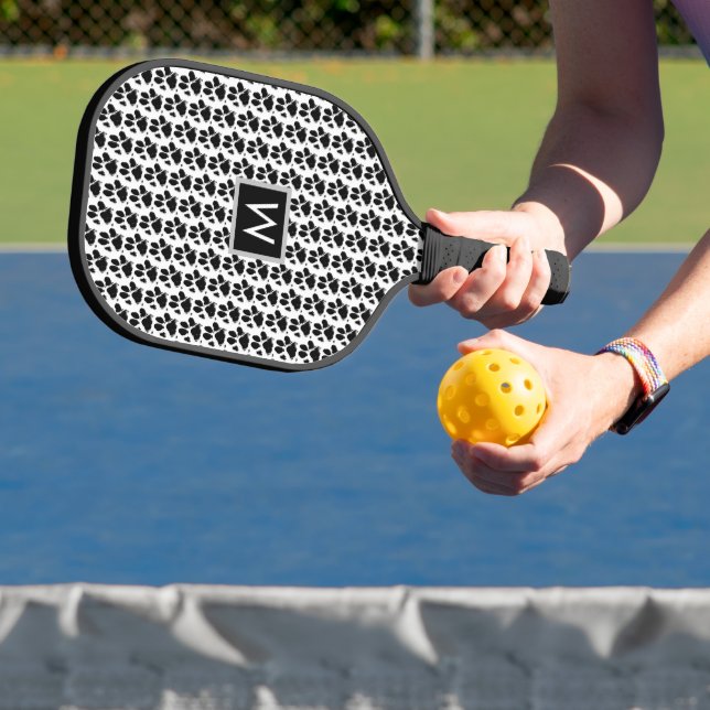 Dog-Mama Paw Print Monogram Pickleball Schläger (InSitu)