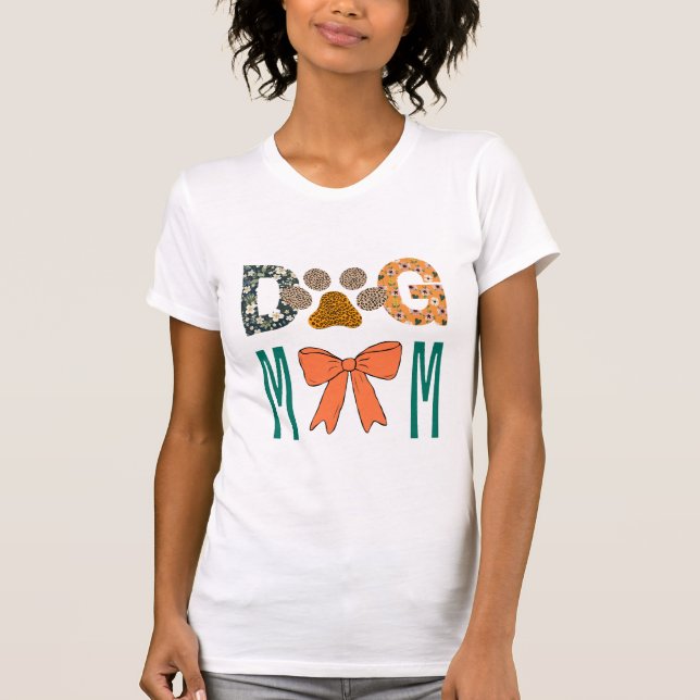 Dog Mom Leopard Paw Print/ Cute Dog Lover Apparel  T-Shirt (Vorderseite)