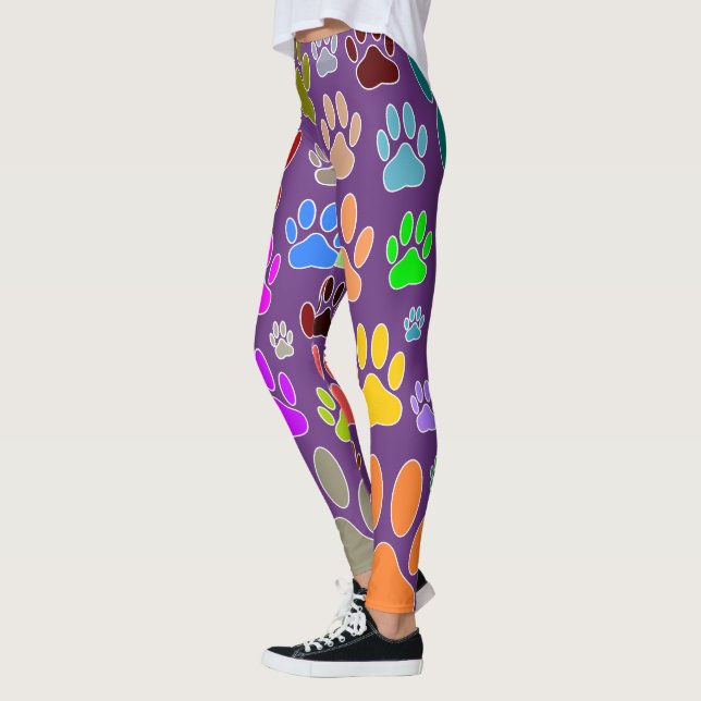 Dog Paw druckt über Lila Leggings (Links)
