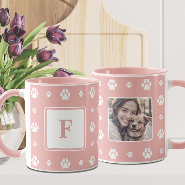 Dog Paw Pink Weißes Monogramm Foto Tasse (Von Creator hochgeladen)