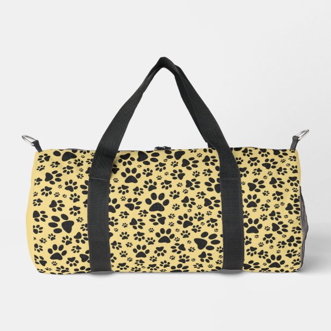 Dog Paws Black and White Polka Dot auf Buttercreme Duffle Bag (Vorderseite)