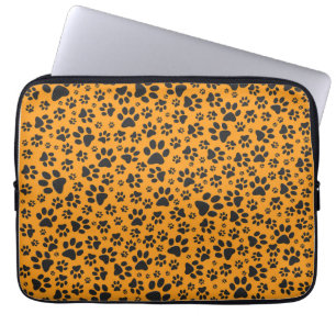 Dog Paws Black & White Polka Dot auf Dahlia Orange Laptopschutzhülle